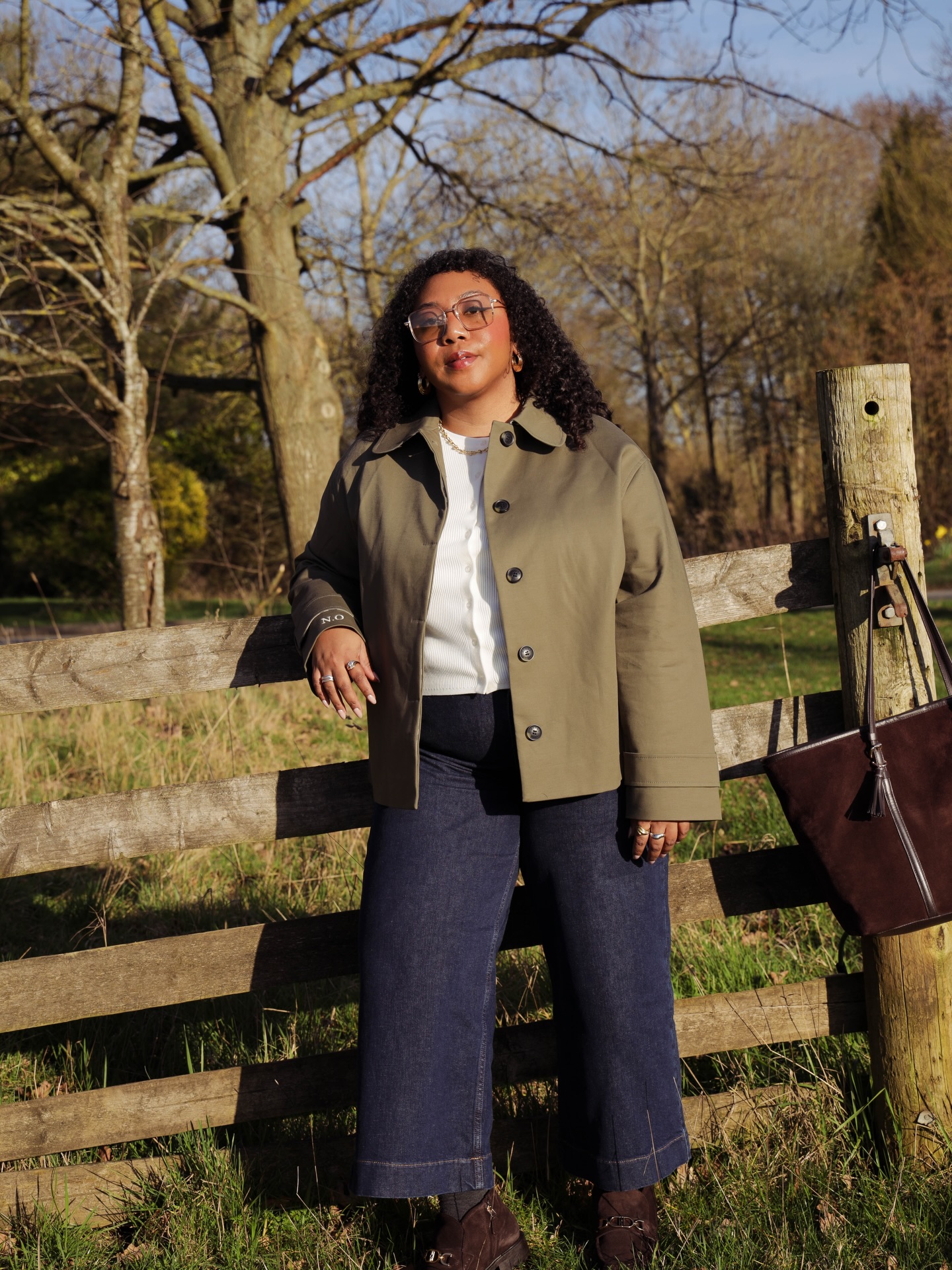 A Cropped Olive Jacket and Wide-Leg Denim: The Kind of Spring Layering That Always Works